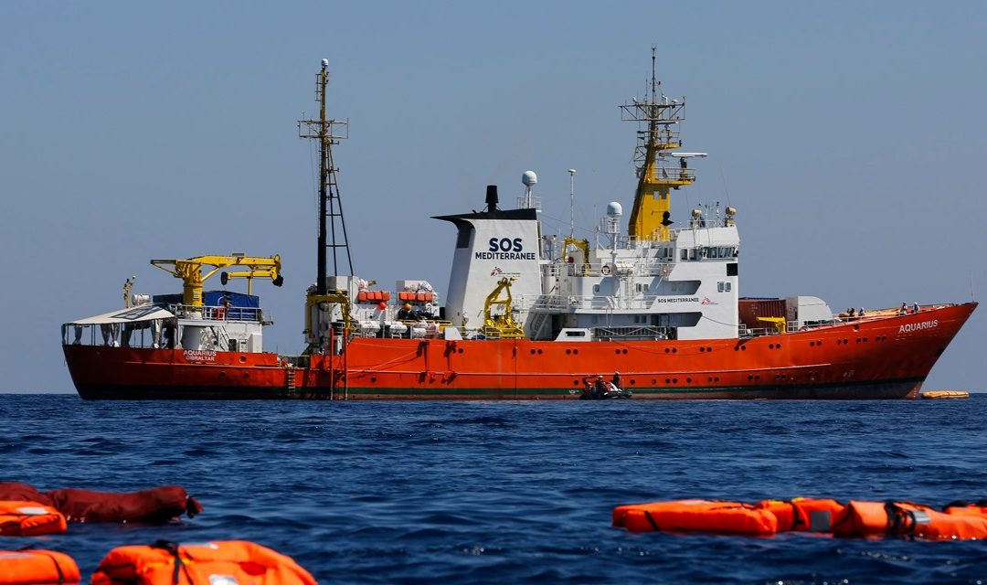 Migrants : MSF et SOS Méditerranée annoncent « mettre un terme » aux activités de l’Aquarius