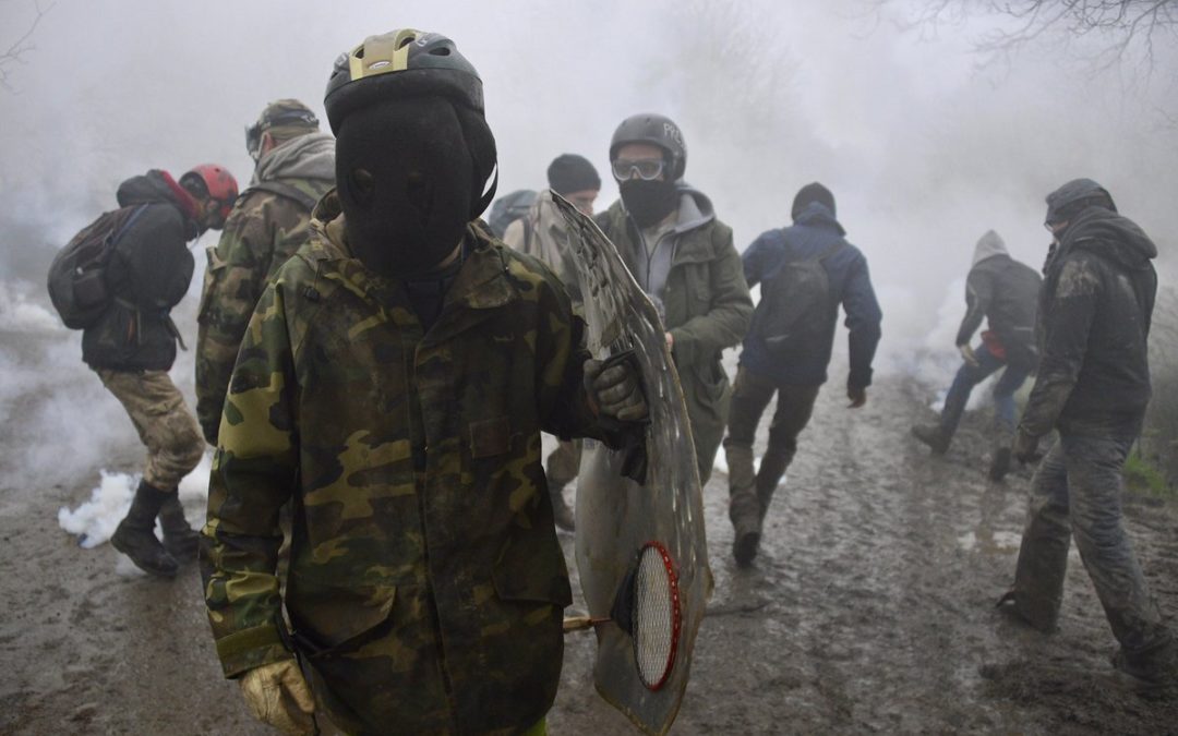 NDDL : affrontements entre gendarmes et zadistes sur la ZAD