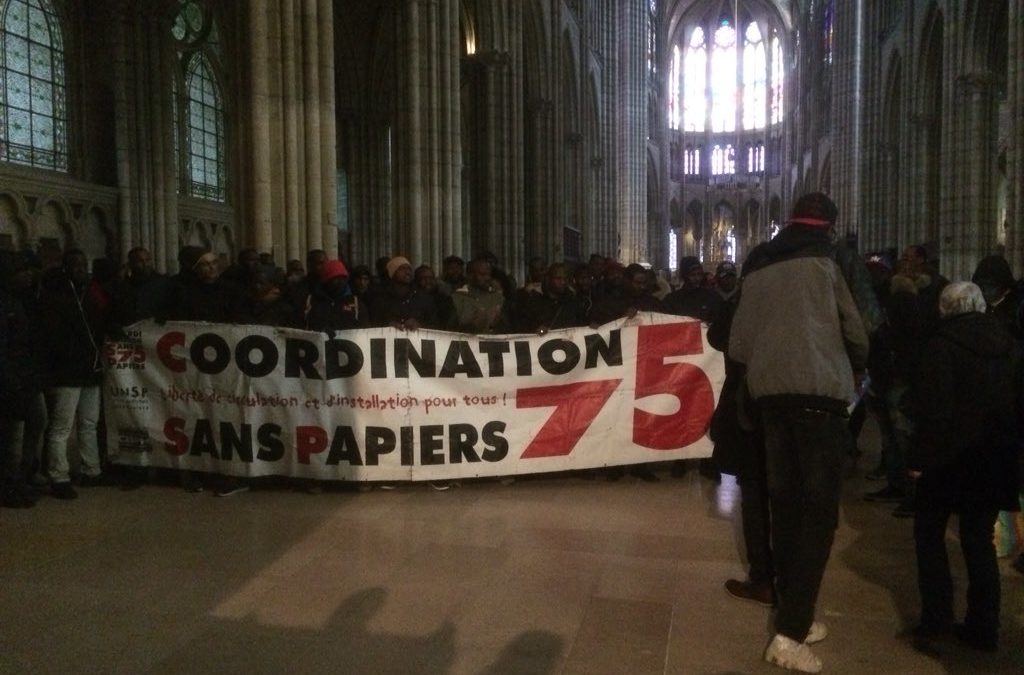 Saint-Denis (93) : des clandestins et des militants d’extrême-gauche envahissent la basilique, la messe du dimanche soir annulée