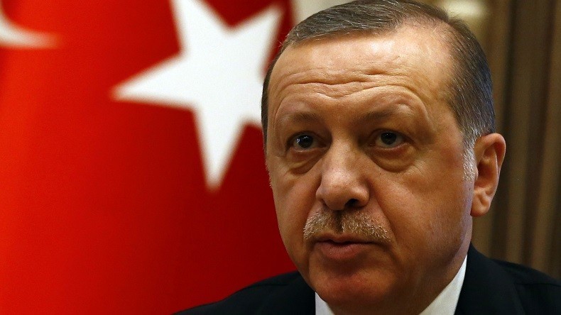 «Aucun Européen ne pourra plus faire un pas dans la rue en sécurité», menace Erdogan