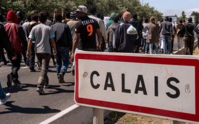 Calais: le seuil des 10.000 migrants franchi