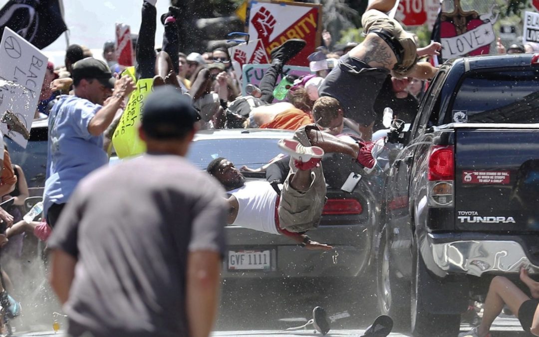 Charlottesville : le jeune qui a foncé sur la racaille antifa voulait se dégager pour échapper à un lynchage