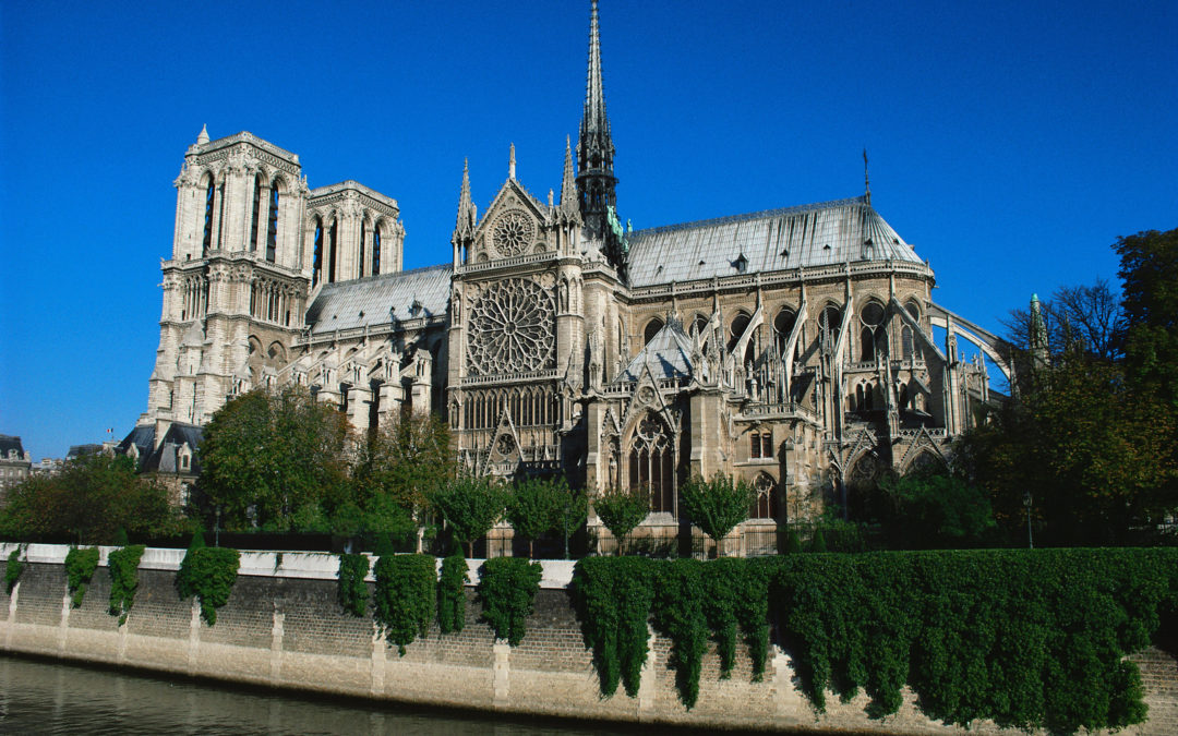 La France, candidate à tout, n’a pas 100 millions pour restaurer Notre-Dame !