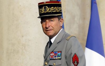 Le chef d’état-major des armées menace de démissionner