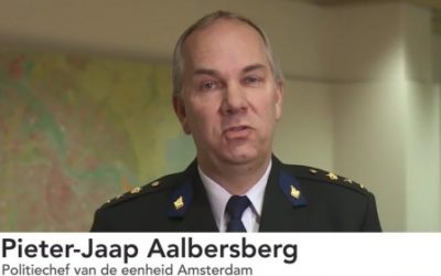 Pays-Bas: Le chef de la police d’Amsterdam veut autoriser le voile musulman et la kippa pour les policiers: « La population d’Amsterdam est en train de changer. »