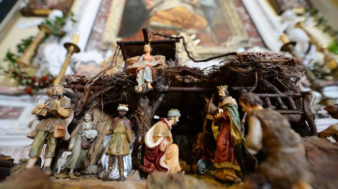 Une crèche de Noël autorisée en Vendée, une autre retoquée en Auvergne  Le Parti de la France