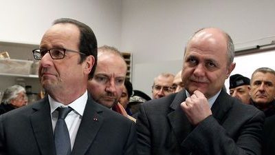 Nouvel An : comment Bruno Le Roux a minimisé la forte hausse du nombre de voitures brûlées